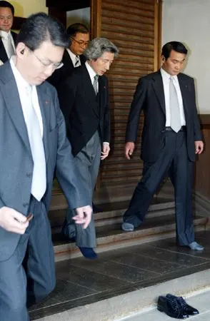 小泉再次参拜靖国神社