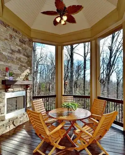 别墅圆形阳台装修设计图片效果图