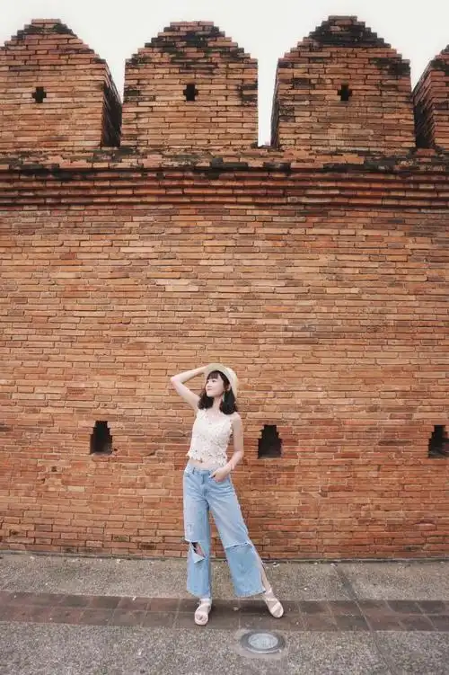 拍照时怎样摆姿势好看? - 知乎