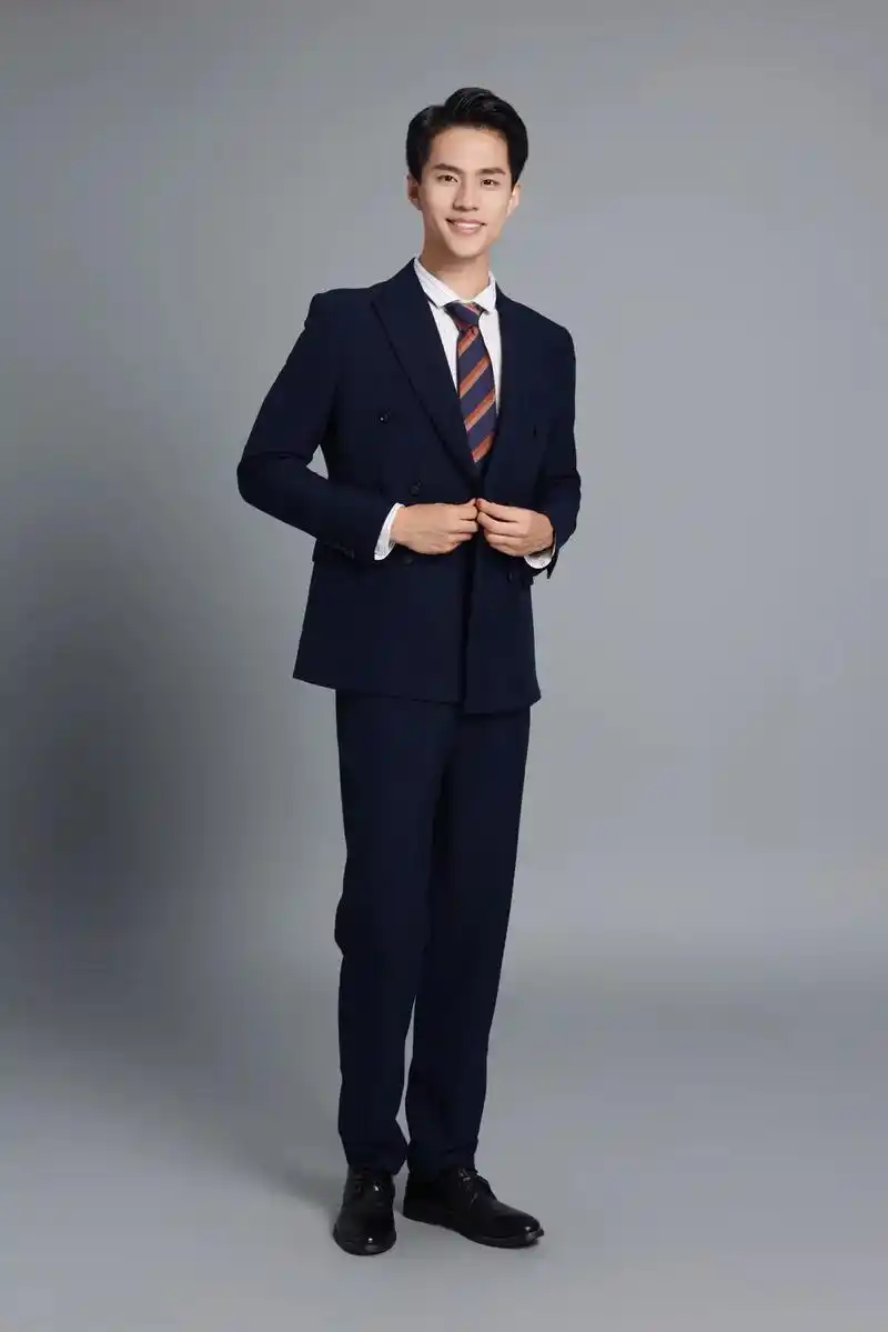 飞乐时职业形象照.靠谁都不如靠自己,自己才是最稳定的靠山,人 - 抖音