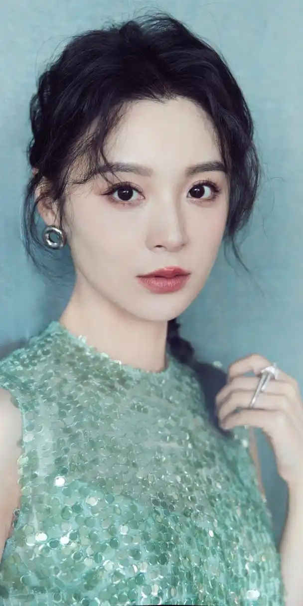 毛林林绿意盈盈唯美写真壁纸组图