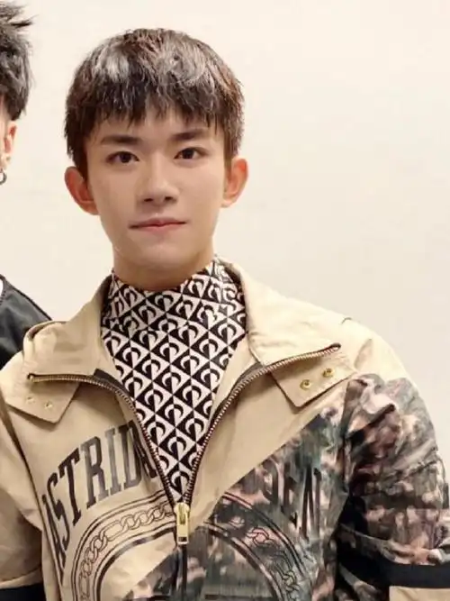 易烊千玺 yyqx 四字弟弟#  易烊千玺 短发