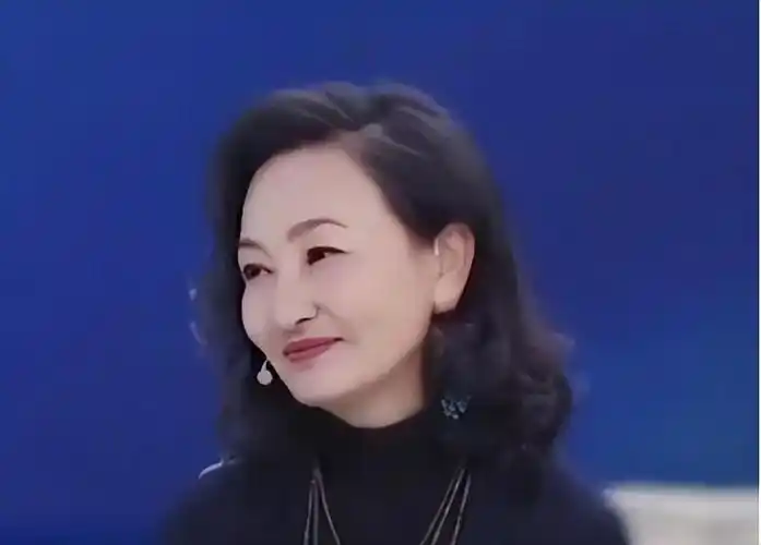 回顾腾格尔:喝酒送出去300万,6次求前妻复合被拒,小女儿成伤痛