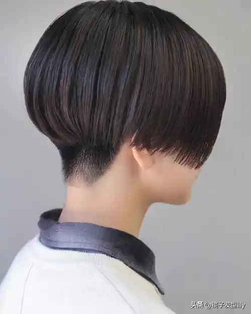 女人过了40岁,后脖铲短短发,利落清爽美美哒_女性_发型_生活