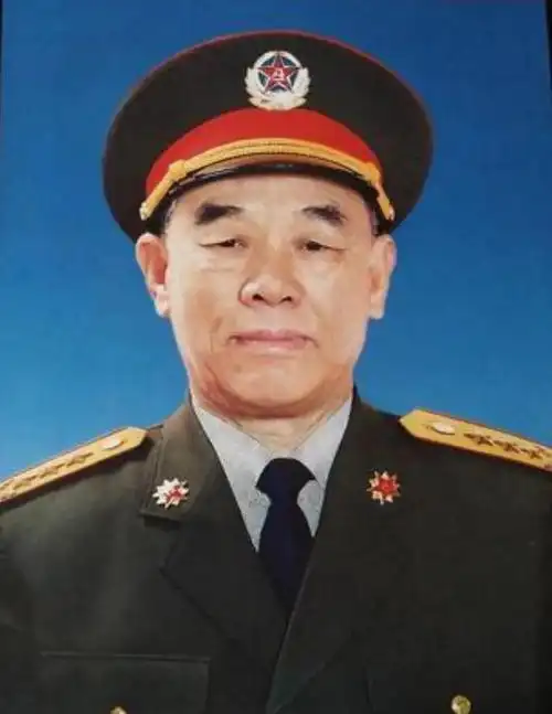 69徐信 上将1955年被授予少校军衔,时任中国人民志愿军后勤司令部