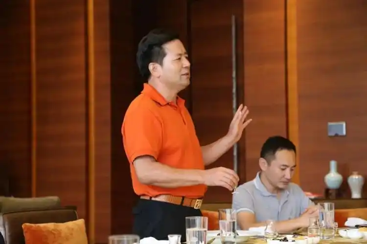 我所主任潘克本律师参加杭州市平阳商会贵州考察暨党支部红色之旅活动