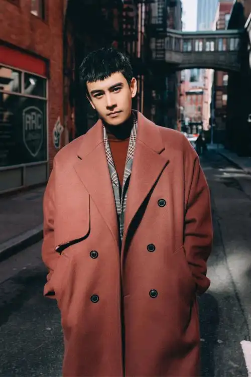 经超纽约街拍大片曝光 电影质感演绎时尚大片__凤凰网