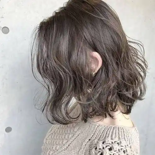 锁骨卷发_中国_发型_形象