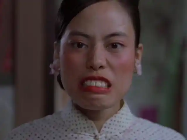 公然歧视贫困学生的教师被撤销教师资格证为啥会有网友为她叫屈