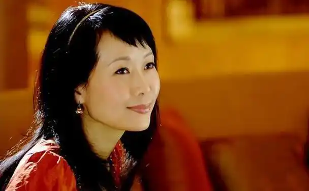 结婚34年无子目睹丈夫梅开四度却不吭声叶童的精明你不懂