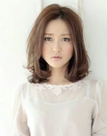 方脸姑娘,这样的发型最适合你们!