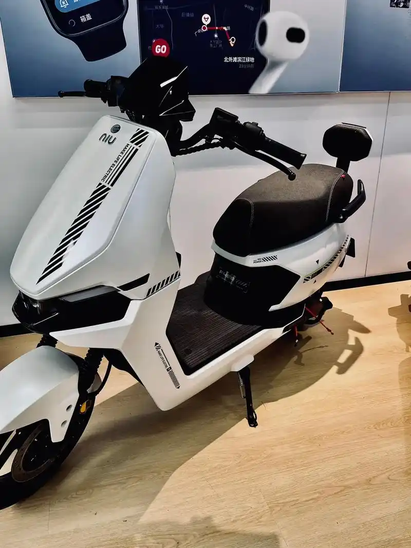 小牛电动新款f400