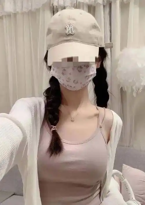 我,28岁,网恋奔现后对方变心,为表真心烫了六个烟疤,后悔