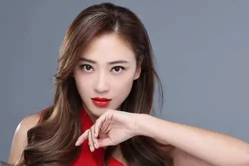 在综艺节目中应采儿霸气回应姐姐不是演艺出圈姐姐是妈圈顶流说话很有