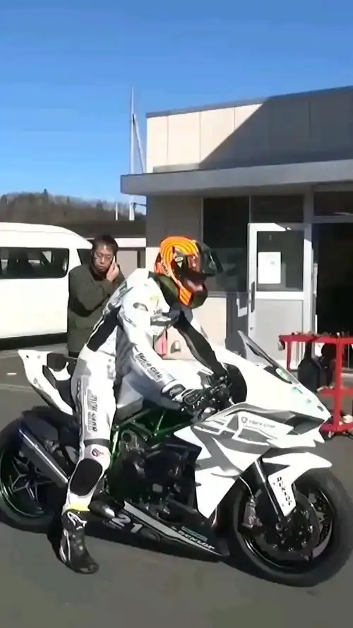 摩托车#白色的川崎h2r