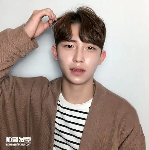 帅哥韩式发型图片