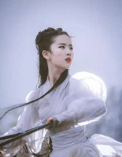 打戏也是一绝!《仙剑奇侠传》,赵灵儿是多少人心中的白月光,意难平.