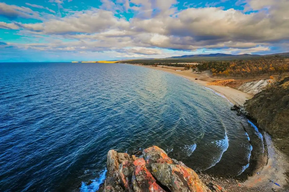 遇见美好##遇见好风景# 贝加尔湖:想体验一把真人版的《冰雪奇缘÷痧