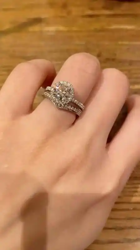 海瑞温斯顿 the one 钻戒 爱情最好的表达方式之一-度小视