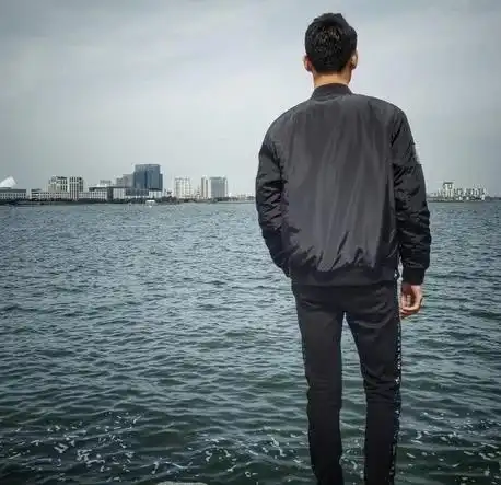 5,他是知名小鲜肉,凭借其可爱的外表收获了众粉丝的心.