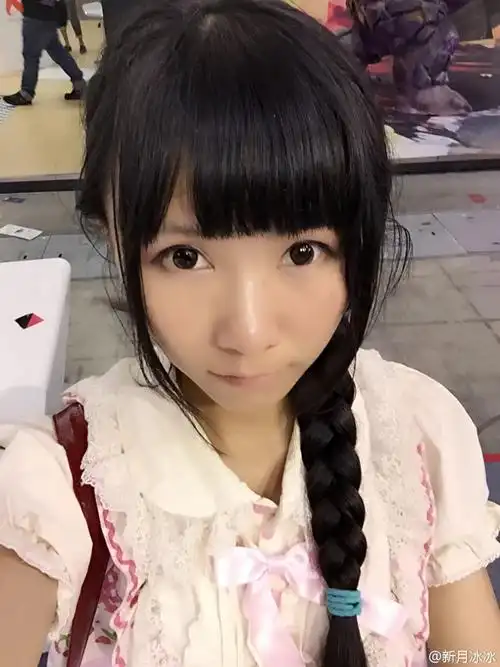 新月冰冰:我打lol从不甩锅