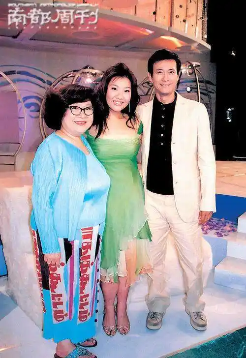 郑少秋与女儿同台 揭沈殿霞与郑秒秋两人的爱情故事