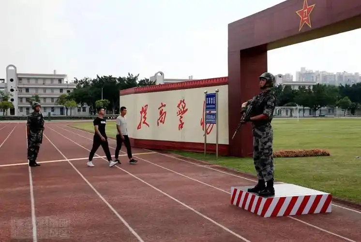 驻香港部队组织学习贯彻新条令集中培训会
