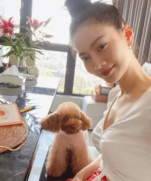 33岁女神「曾之乔」少女肌 好身材的养成秘诀公开_乔乔_运动_因为