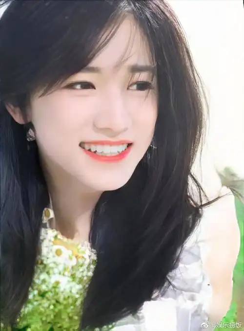 宋亚轩问自己女装漂亮吗