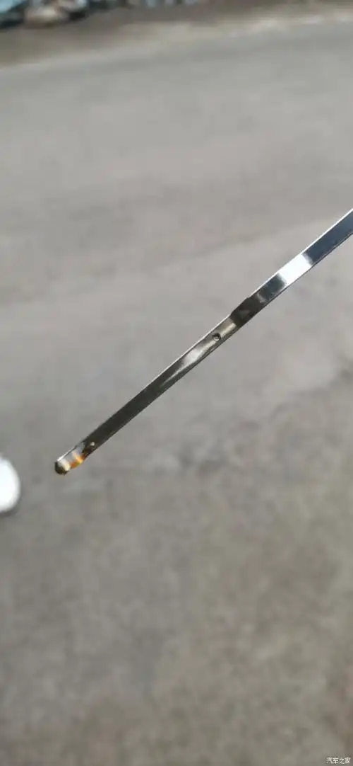 2t,机油尺是这两点中间吗?_卡罗拉论坛_汽车之家论坛