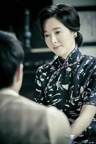 《台湾往事》高评收官 左小青热血诠释双面角色魅力