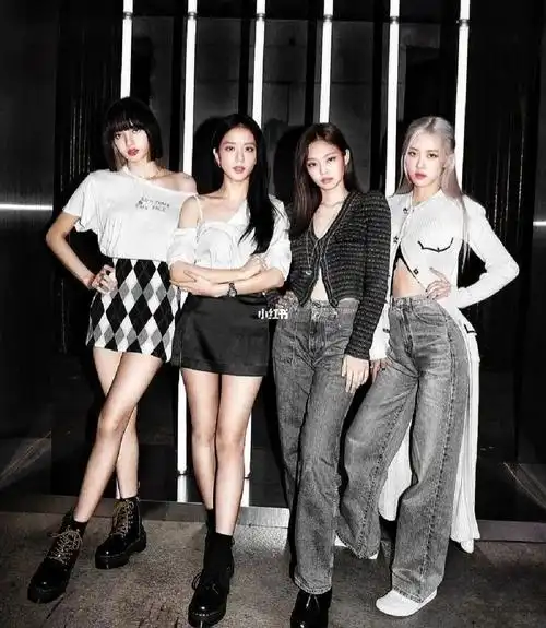 blackpink四闺女合照期待回归