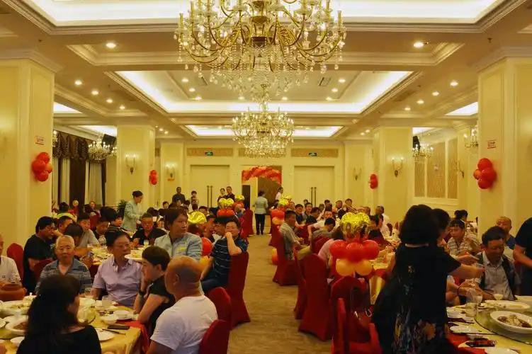 解楼霞五十岁生日宴图片集锦!(副本)