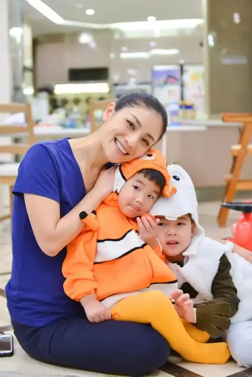 胡可安吉小鱼儿