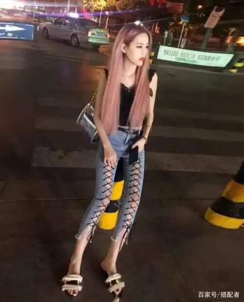 快手网红黑暗萝莉大美,人美爱时尚坐拥两千多万粉丝