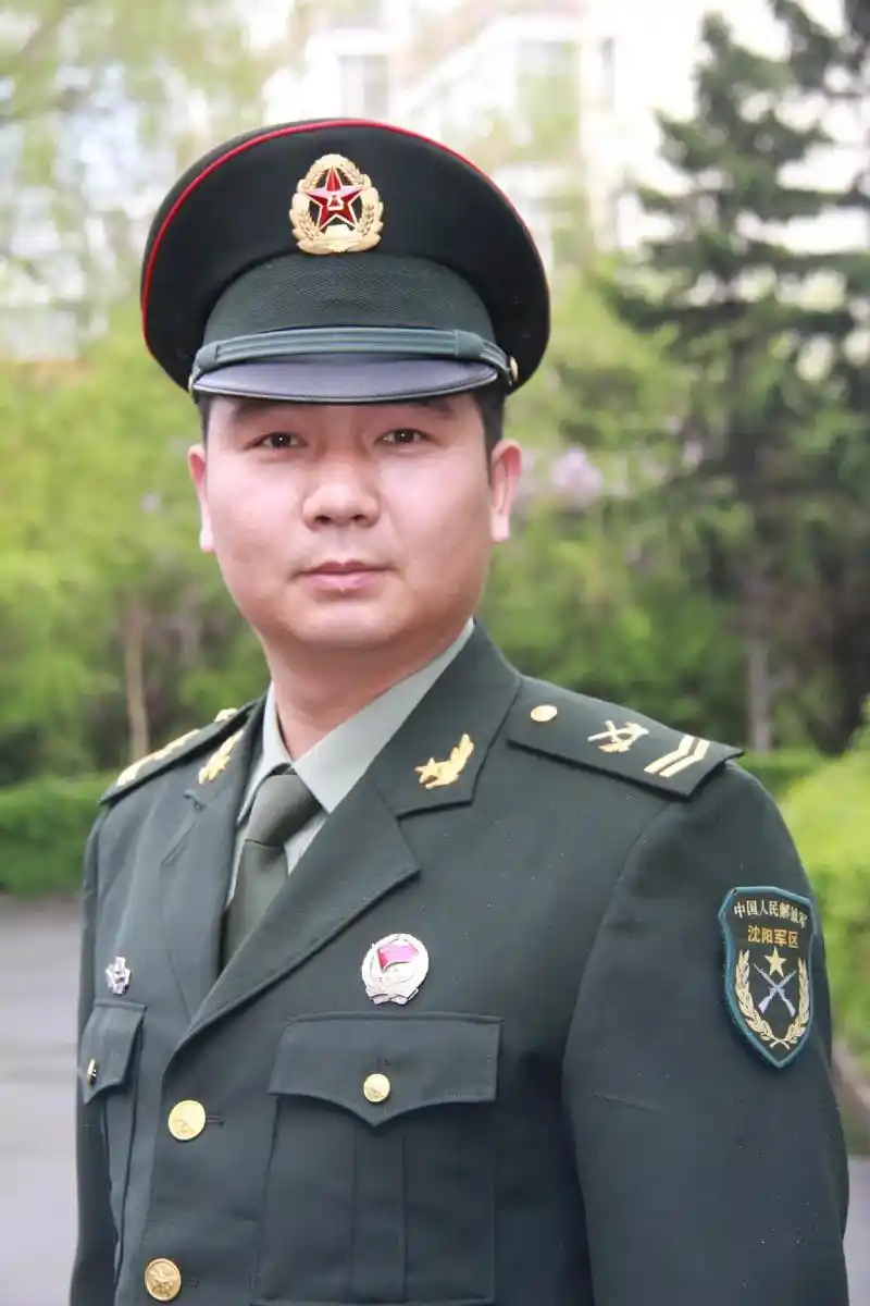 八一建军节,翻看着在军营的照片,回忆着军营的生活,在脑海中像 - 抖音