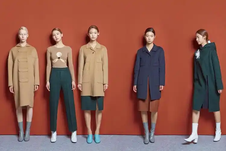 首页 商业资讯 服装服饰资讯 典雅品味融入低调当中:low classic 2015