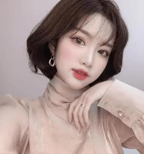 矮个子女剪什么发型好看