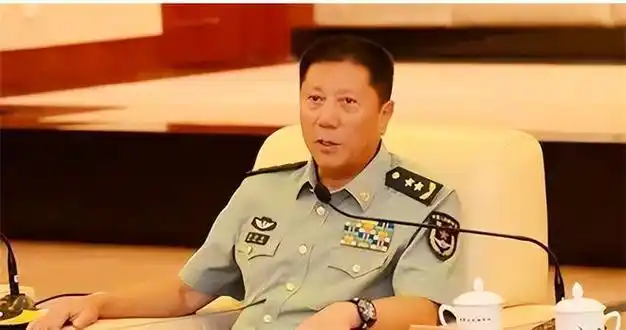 秦基伟:两个中将儿子,一个令越军闻风丧胆,一个为社会除暴安良