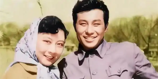 王心刚:与妻子恩爱一生,儿女已成亿万富翁,他却只想做普通老头_网易