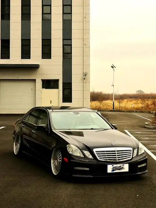 2010款奔驰e300:极品车况详解