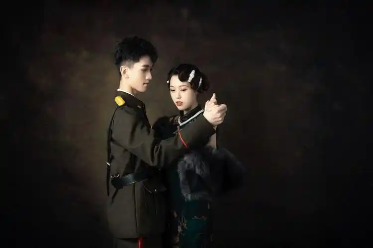 复古旗袍军阀婚纱照