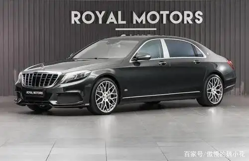 2020款"迈巴赫s800"亮相,采用双幅方向盘,标配4.0l v8发动机
