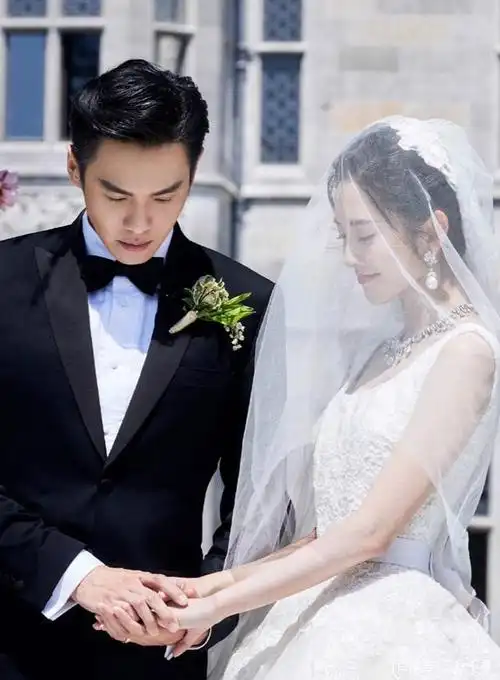 张若昀唐艺昕结婚照