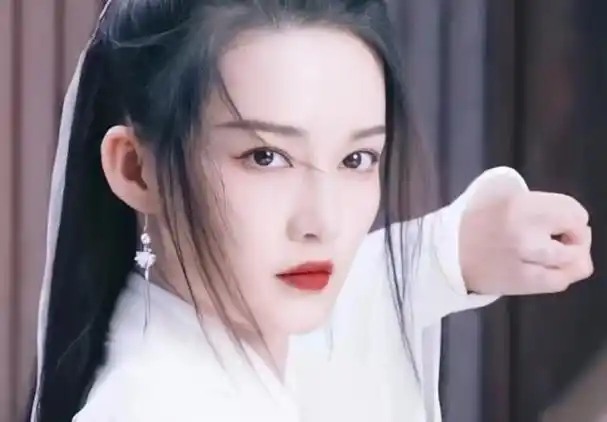 而且在李沁众多的作品中,如果要说哪一个古装角色最深入人心的话,那