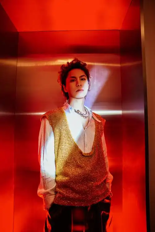 乐夏用一场演唱会告别五年三季##乐队的夏天##新裤子全场万人大合