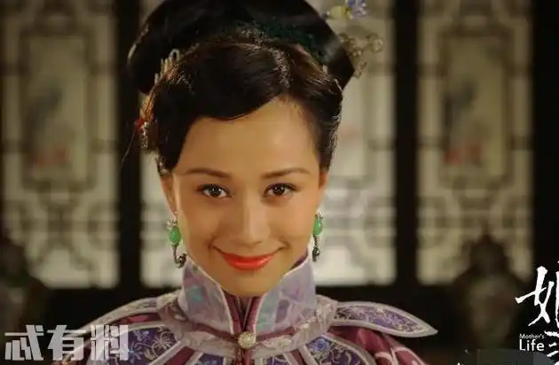 倪虹洁在电视剧娘道中饰演的隆万氏演技浮夸流于表面