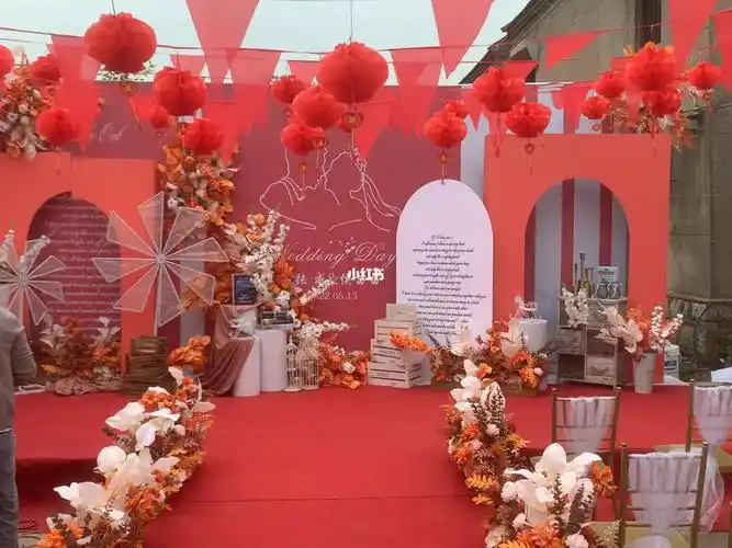 农村户外红色系婚礼现场