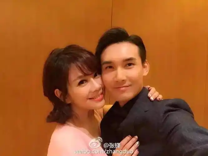 陈松伶老公49岁陈松伶与老公秀恩爱被嘲颜值变化大