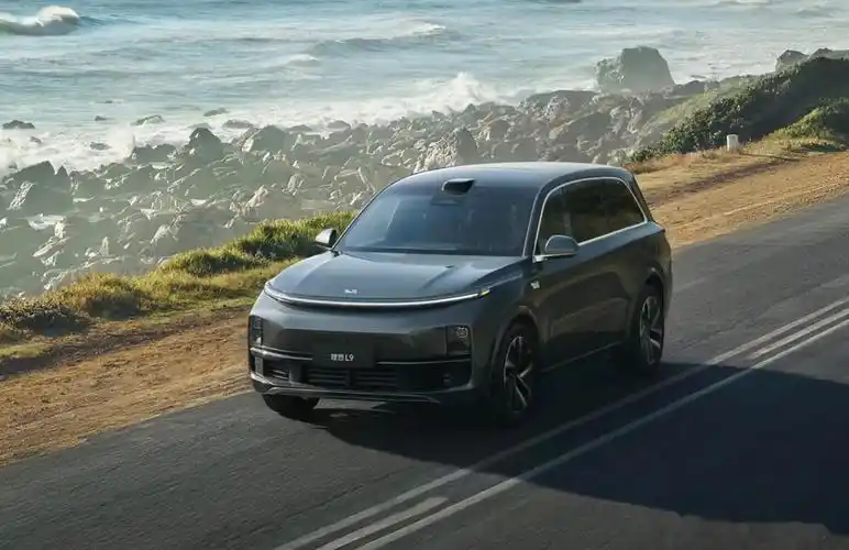 理想汽车跻身一线豪华品牌,主要有以下几个因素: **1.